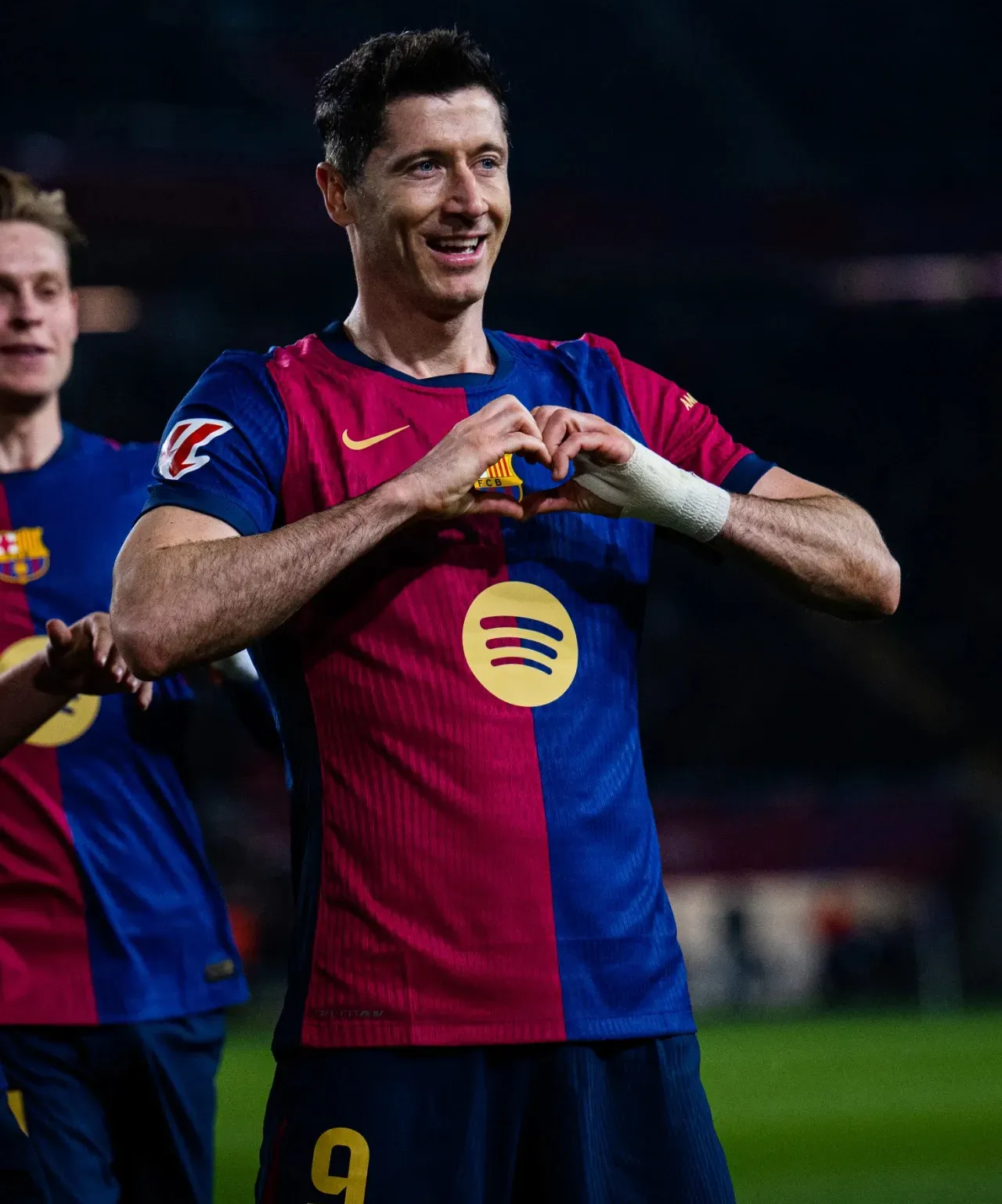 包含梅西焦点对战,莱万多夫斯基与30激战塞尔维亚队分钟,锐不可当胜负难料!比赛高潮迭起的词条 包含梅西焦点对战,莱万多夫斯基与30激战塞尔维亚队分钟,锐不可当胜负难料!比赛高潮迭起的词条