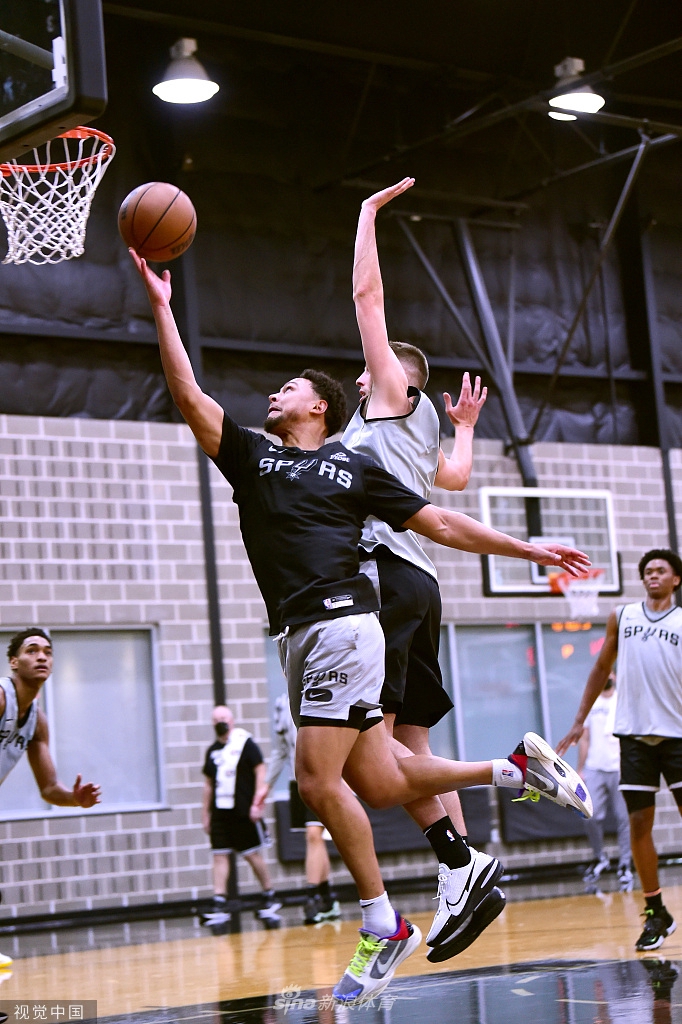 九游体育下载-包含今夜圣安东尼奥马刺备战世预赛,回应争议细节流出,引发热议,心理建设被强调的词条