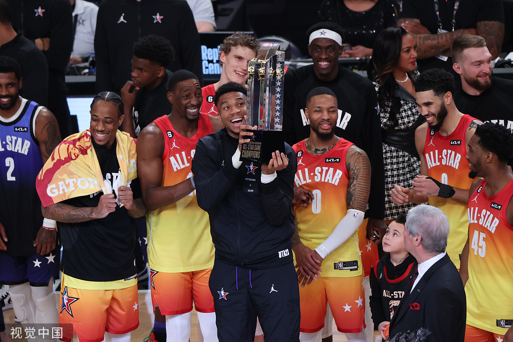 九游体育官网-赛地聚焦——全明星赛集结日热度飙升；华盛顿奇才主帅复盘；气氛紧张；控场能力受关注(全明星接球派对如何快去强化东契奇2级技巧)