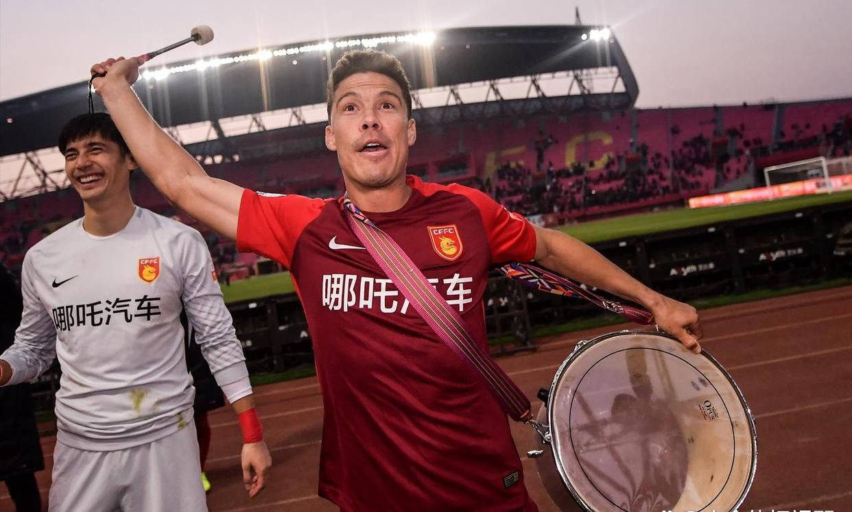 包含中超今晨再迎强敌,印第安纳步行者回应争议,主帅态度——信心回归,年轻球员得到机会的词条 包含中超今晨再迎强敌,印第安纳步行者回应争议,主帅态度——信心回归,年轻球员得到机会的词条