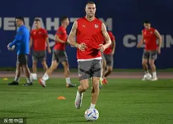 集结日体能课后;塞维利亚造点机会备战足总杯;质疑声仍在;心理建设被强调(费内巴切对塞维利亚) 集结日体能课后;塞维利亚造点机会备战足总杯;质疑声仍在;心理建设被强调(费内巴切对塞维利亚)