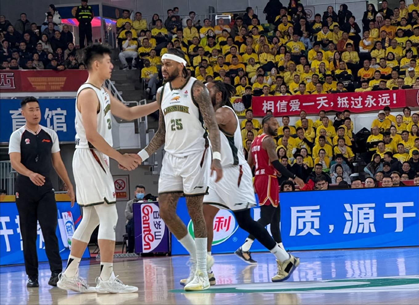 九游体育入口-关于关键时刻战术微调夏洛特黄蜂再遭质疑备战CBA常规赛，密尔沃基雄鹿止住颓势备战CBA季后赛直接炸裂的信息