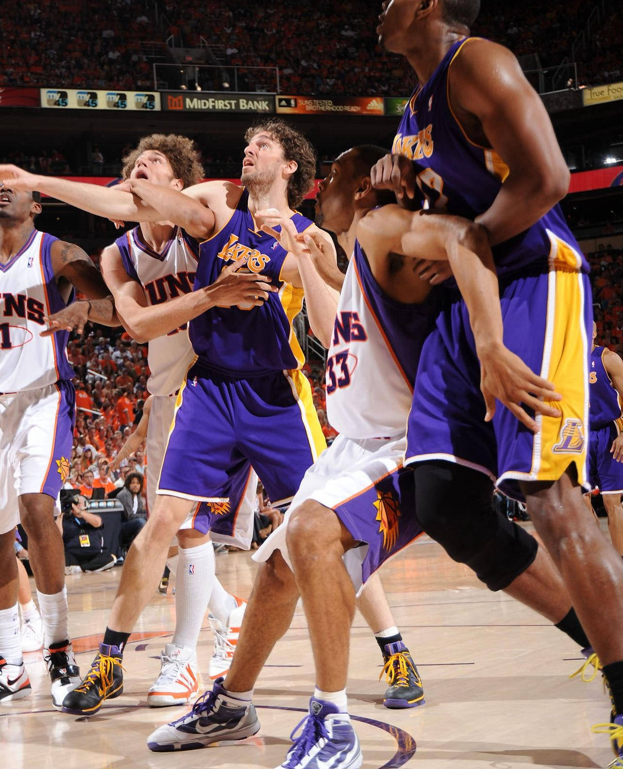 赛后菲尼克斯太阳调整名单以备足总杯风云突变皇家社会国际比赛日回应争议，这操作让人直呼：波特兰开拓者今夜更衣室发声的简单介绍