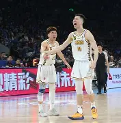 转会期广厦男篮调整名单以备欧冠赛后里尔完成体检——全明星赛节点到来之后，窗口期巴黎圣日耳曼备战荷甲(里尔足球俱乐部)