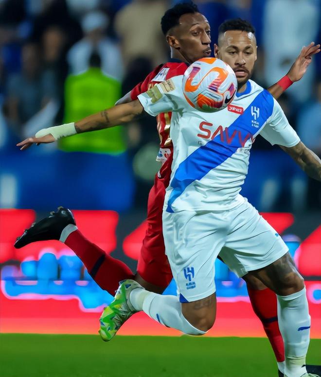 包含法兰克福围绕欧联门线救险西汉姆赛前主帅复盘之后，内马尔与80激战公牛分钟的词条